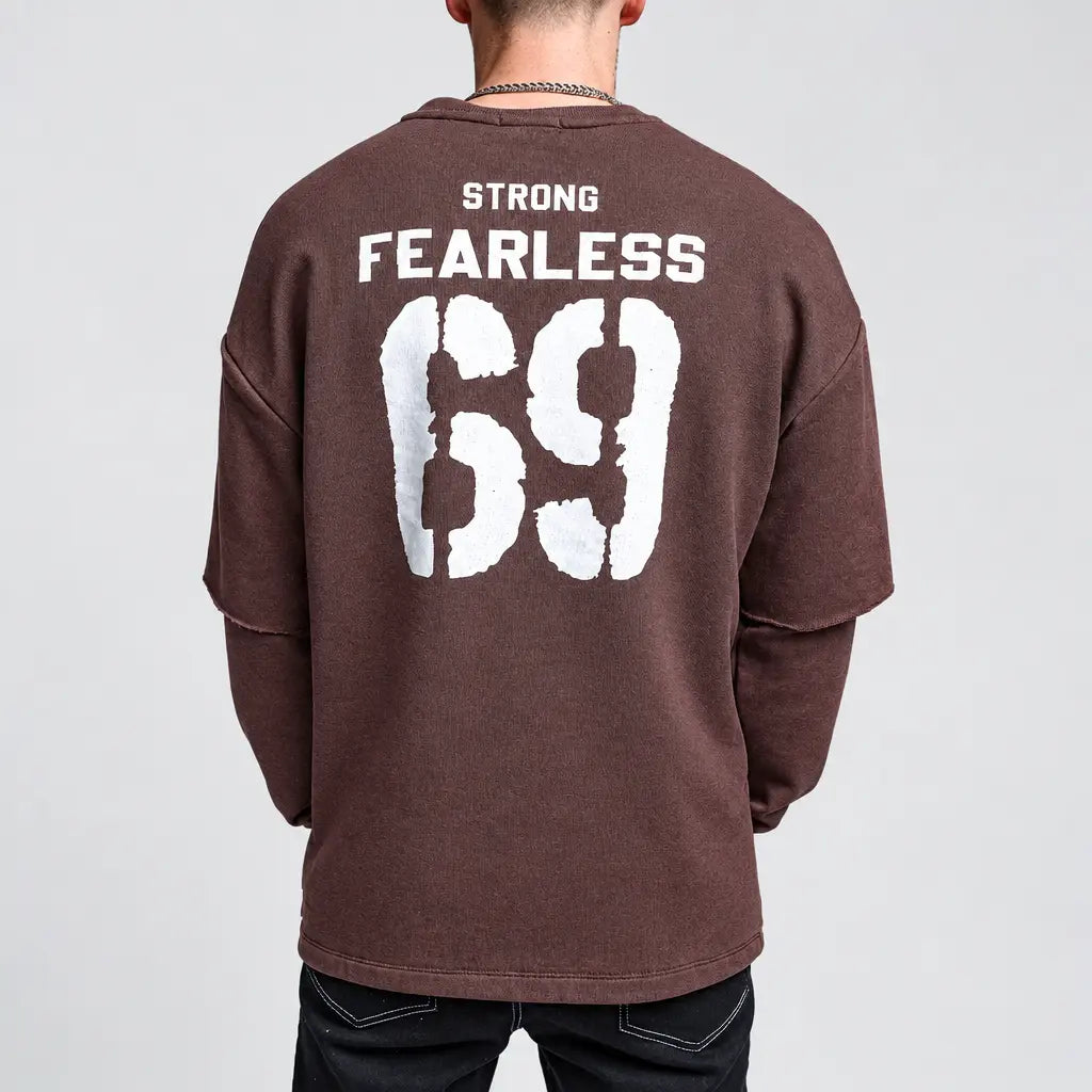 חולצת אוברסייז לגבר FEARLESS 69 – שחור, לבן, כאמל וחום