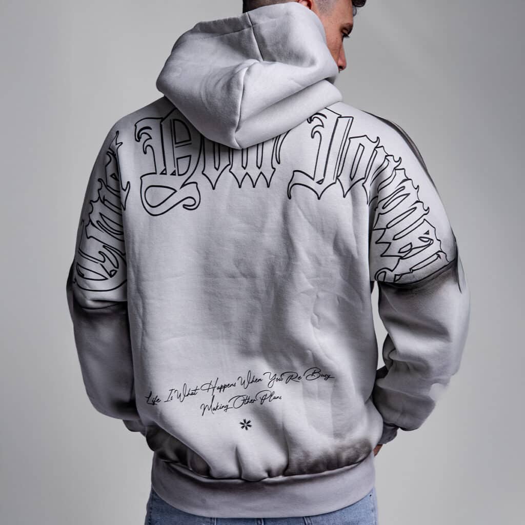 קפוצ'ון לגבר דגם גרפיטי אפור