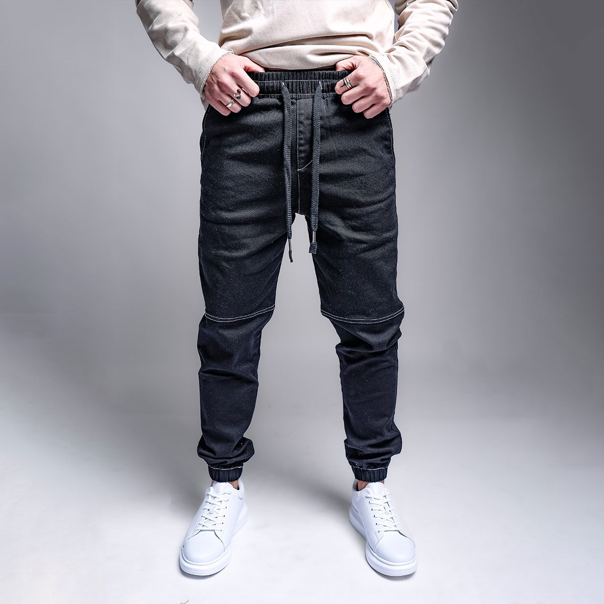 מכנס ג’וגר בגזרה משוחררת - דגם בארן