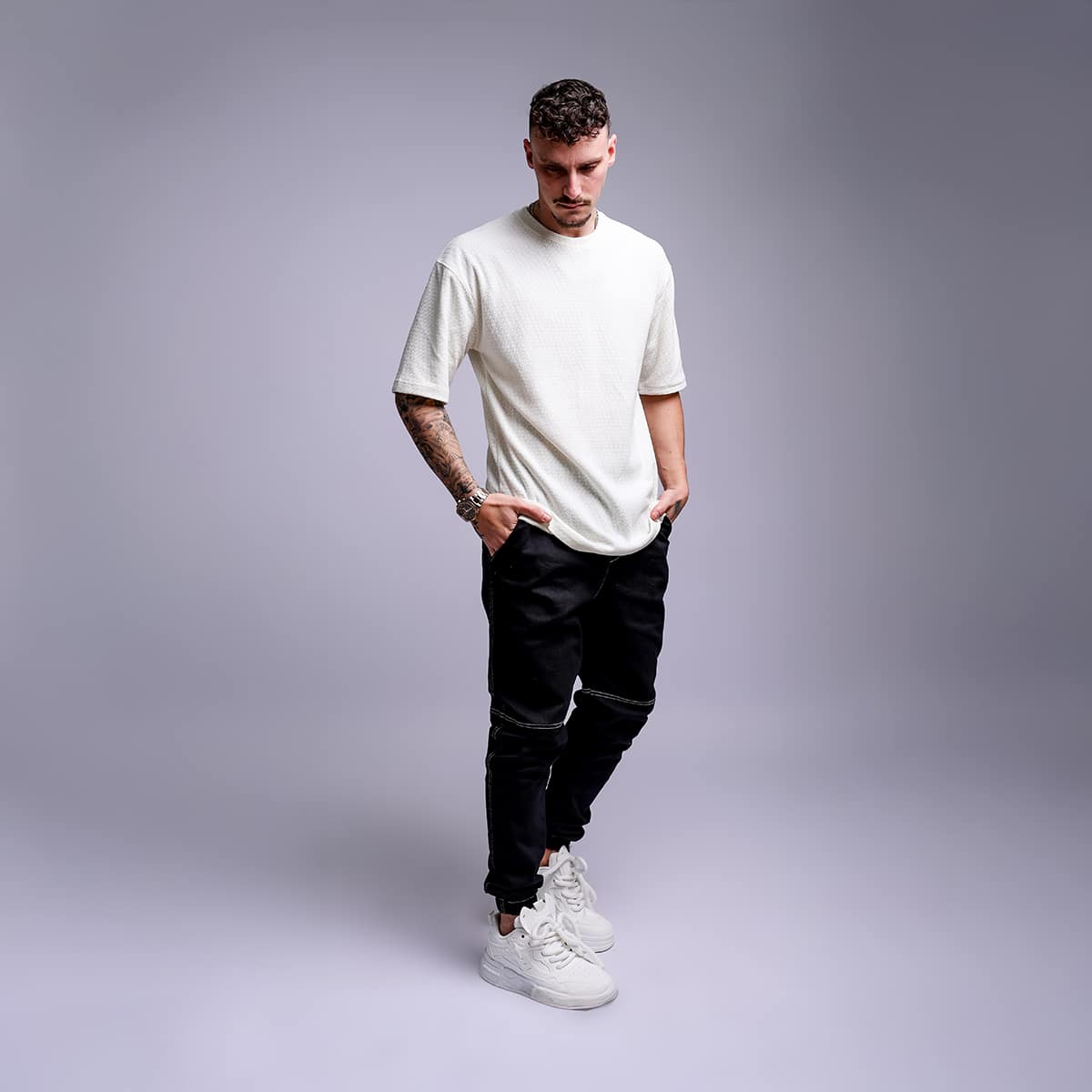 חולצת סריג לגבר אוברסייז – בד טקסטורה נושם