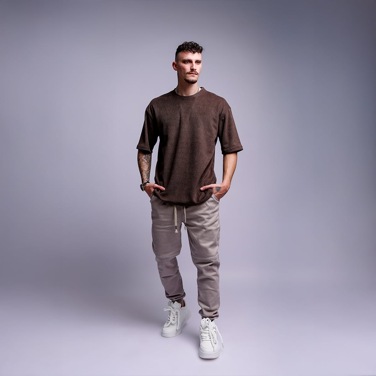 חולצת סריג לגבר אוברסייז – בד טקסטורה נושם