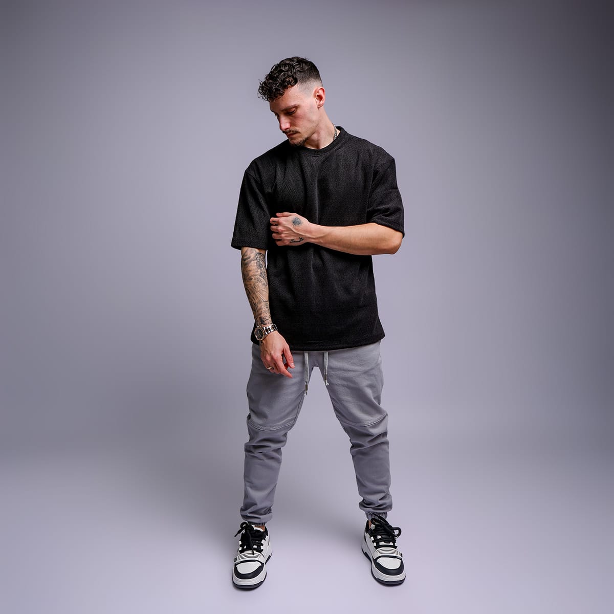 חולצת סריג לגבר אוברסייז – בד טקסטורה נושם