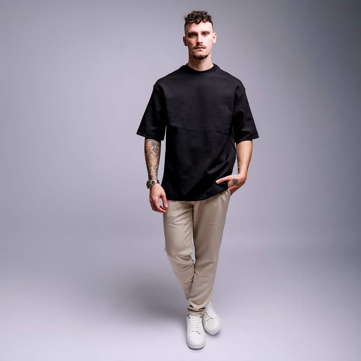 חולצת אוברסייז לגבר דגם פרימיום 360 גרם